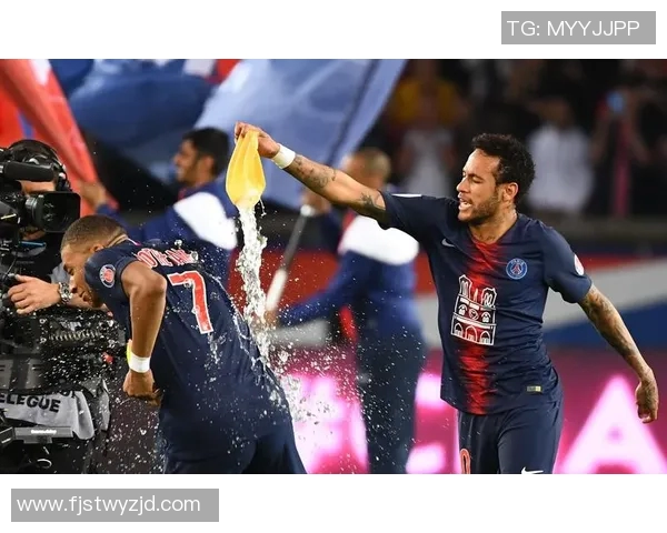 巴黎圣日耳曼逆袭夺冠！内马尔连续两轮破门助球队赢得法甲冠军